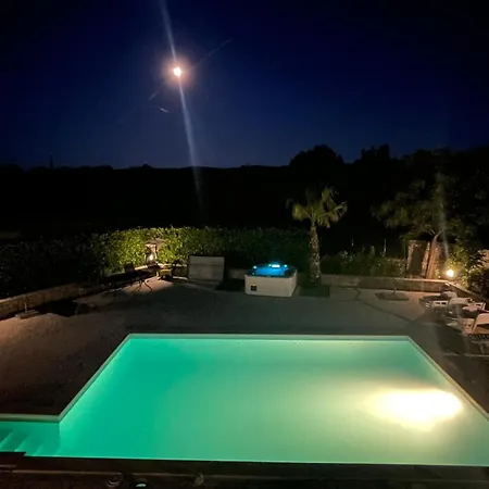 Silent Paradise Vila Bilisane